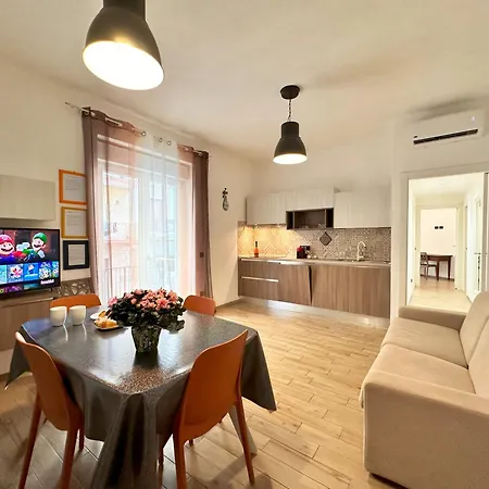 Apartment Carloforte A Cagliari, Walk To The Center